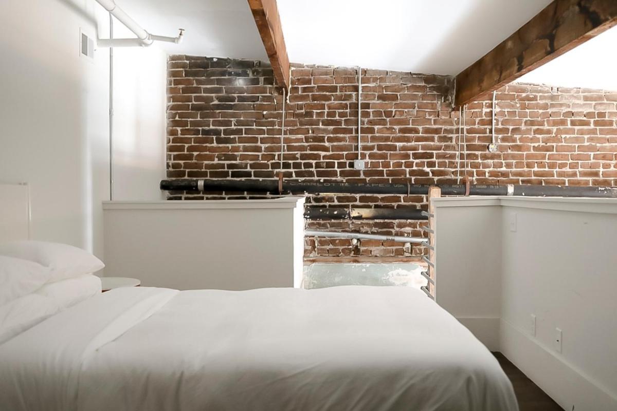 The Grant By Black Swan Savannah Chambre photo