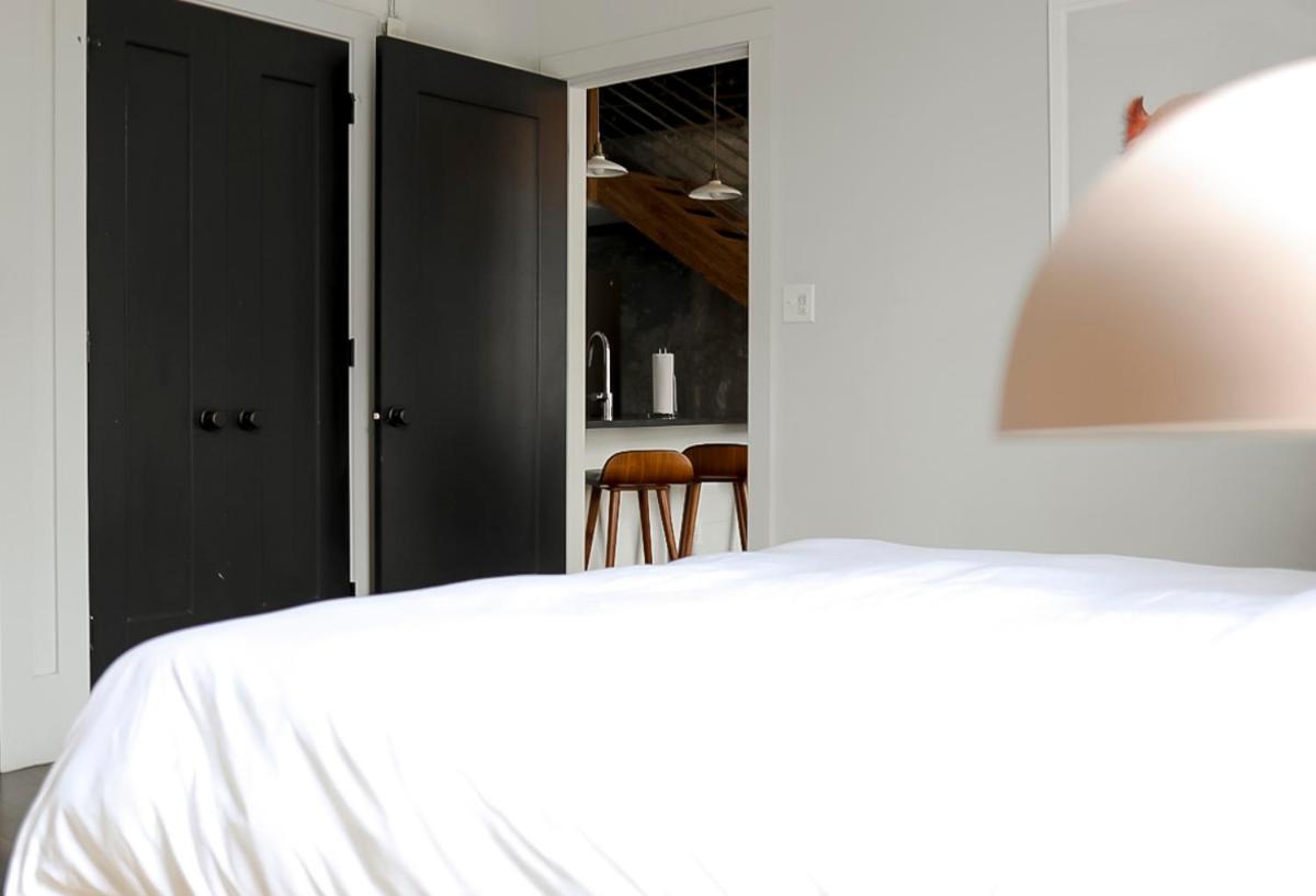 The Grant By Black Swan Savannah Chambre photo