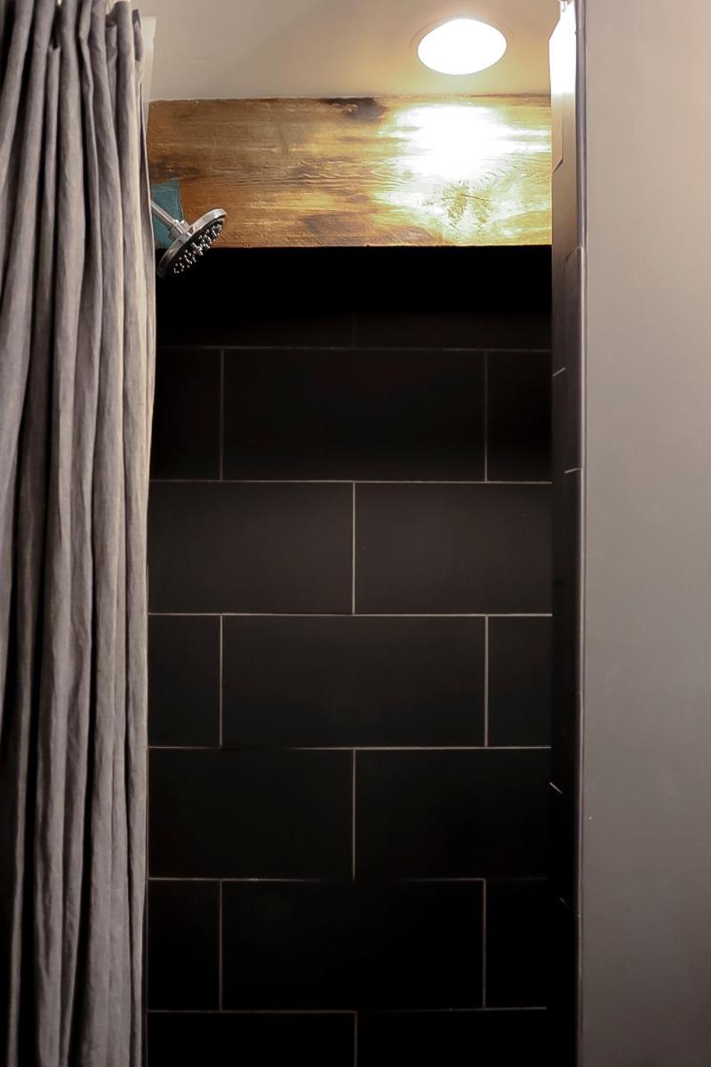 The Grant By Black Swan Savannah Chambre photo